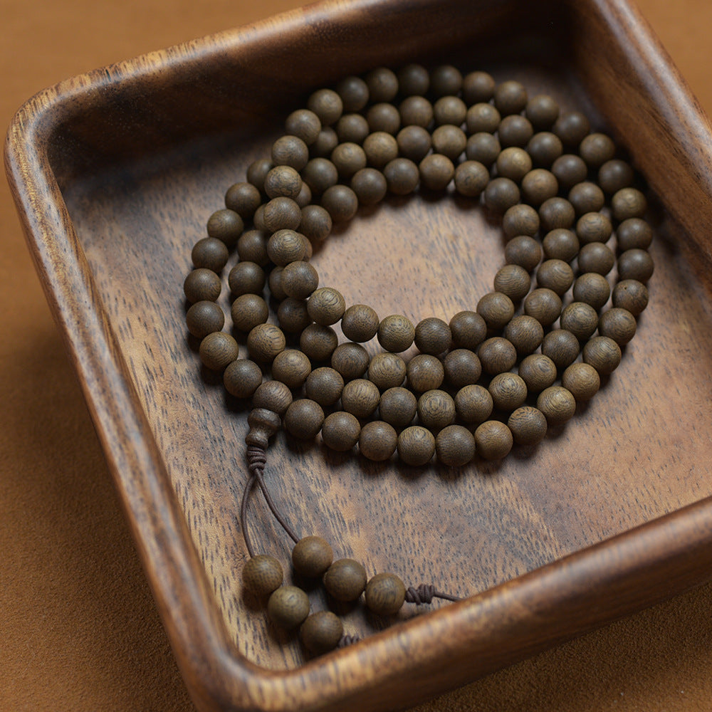 108 mala beads agarwood bracelet display  in a box