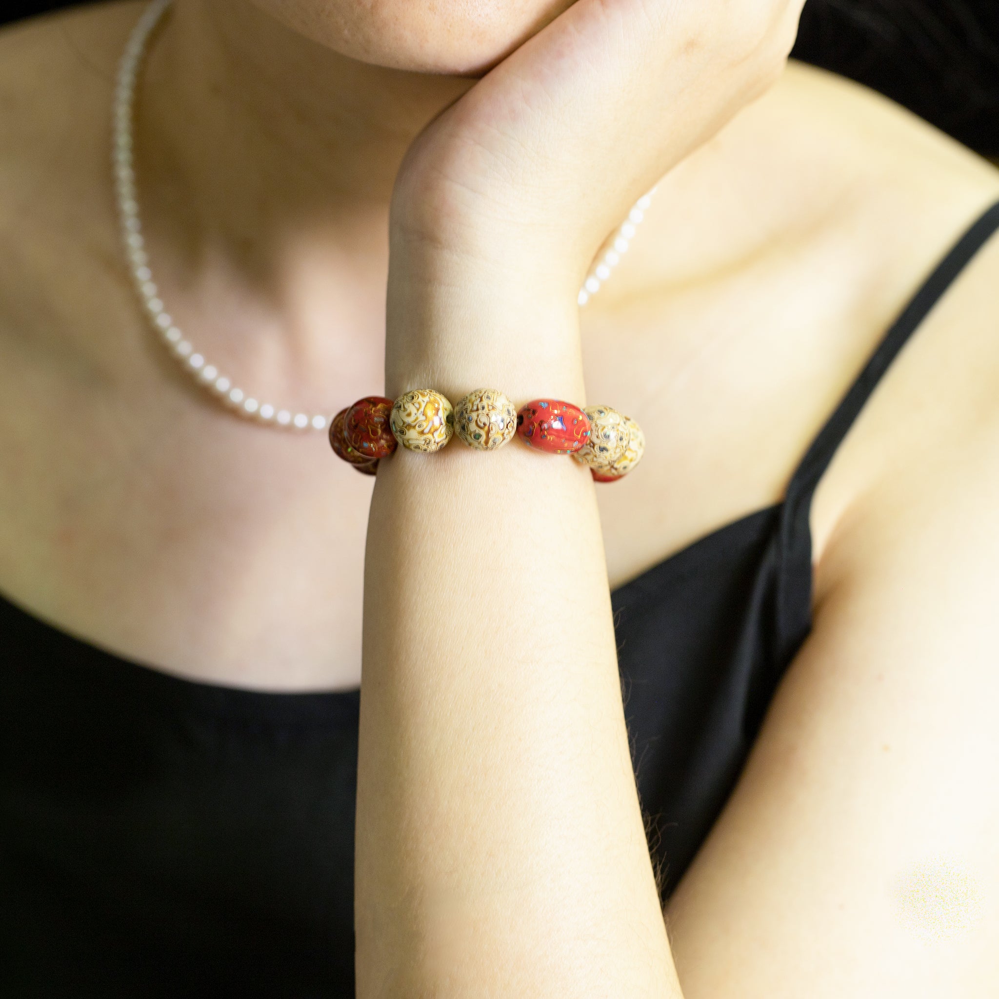 Crimson Elegance Bracelet（12mm）