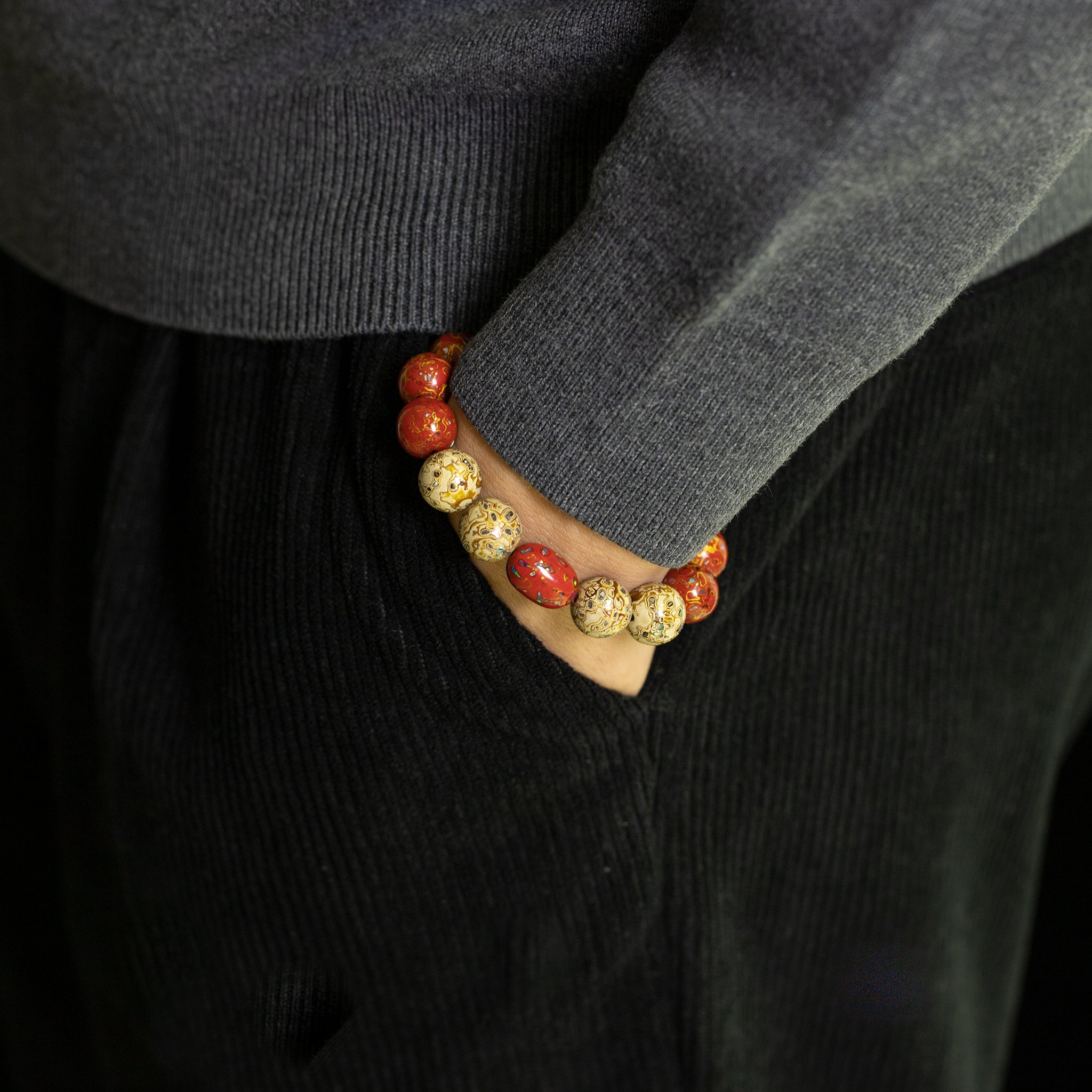 Crimson Elegance Bracelet（12mm）