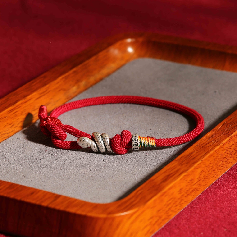 Pulsera de la suerte con amuleto de serpiente de plata de ley 925 con hilo rojo del Año de la Serpiente 