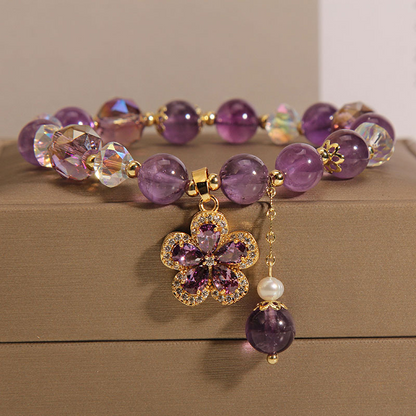 Front view of five-leaf clover design amethyst pearl bracelet, showcasing its intricate design and vibrant amethyst beads